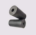 سندبلاست چیست؟ ساب پاشی اغلب با عنوان «سندبلاست» (Sandblast) شناخته می‌شود. اگرچه سندبلاست، فقط یکی از روش‌های ساب پاشی است که برای تمیزکاری، پرداخت و تغییر شکل سطوح سخت مورد استفاده قرار می‌گیرد. به دستگاه مورد استفاده در این فرآیند، «سندبلاستر» (Sandblaster) می‌گویند.